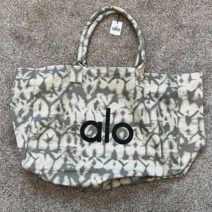 ALO Yoga Black and Gray Patterned Tote Bag